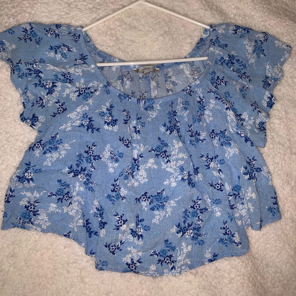 Off the shoulder flowy crop top